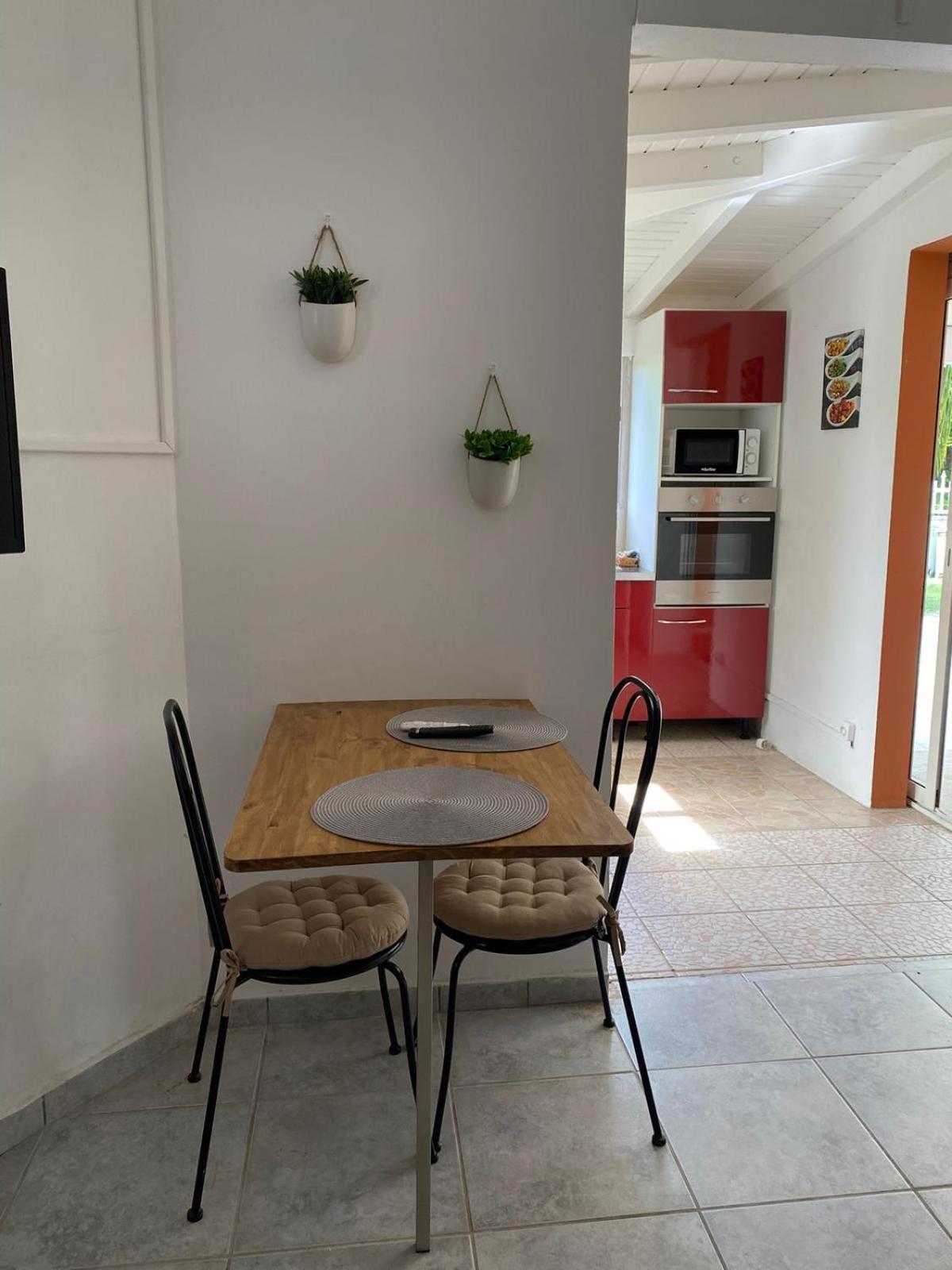 Aquaverde Eco Et Confort- Bas De Villa Avec Jardin Et Parking Ле Госие Екстериор снимка